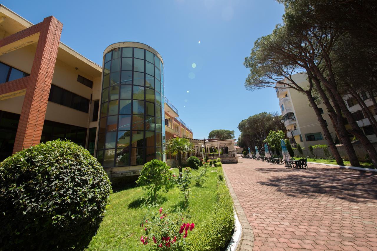 Kolaveri Resort Golem Exterior photo