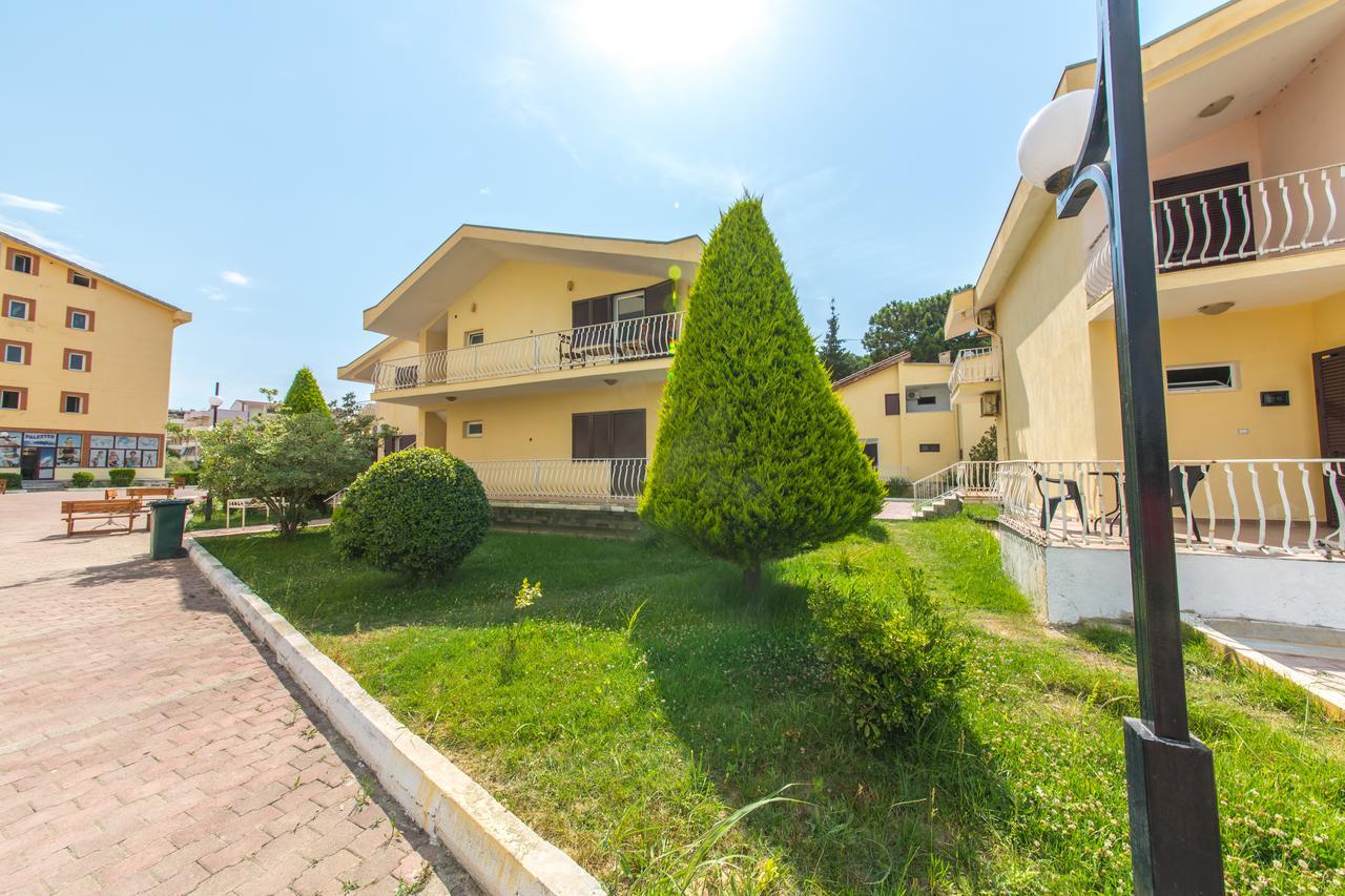 Kolaveri Resort Golem Exterior photo